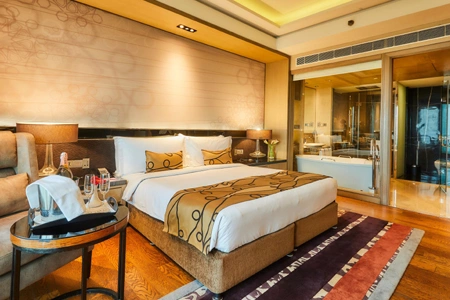 Luxury Hotel 2